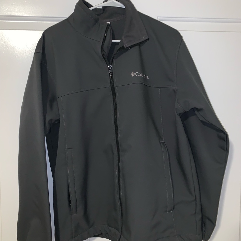 Columbia zip up jacket, size L